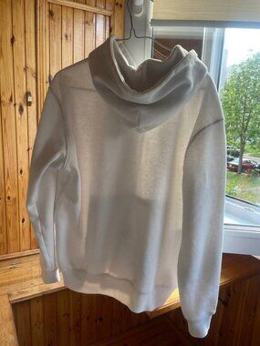 Hoodie RESERVED